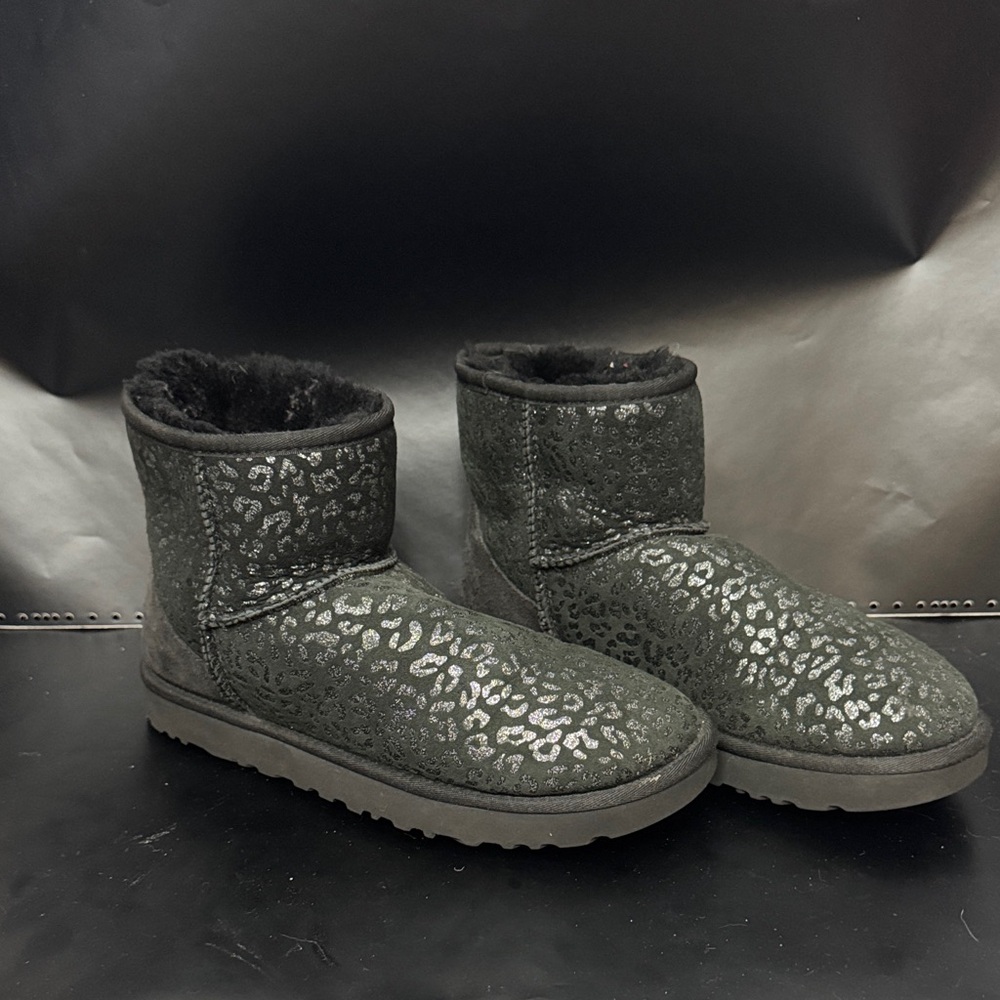 UGG Women's Black Glitter Winter Boots